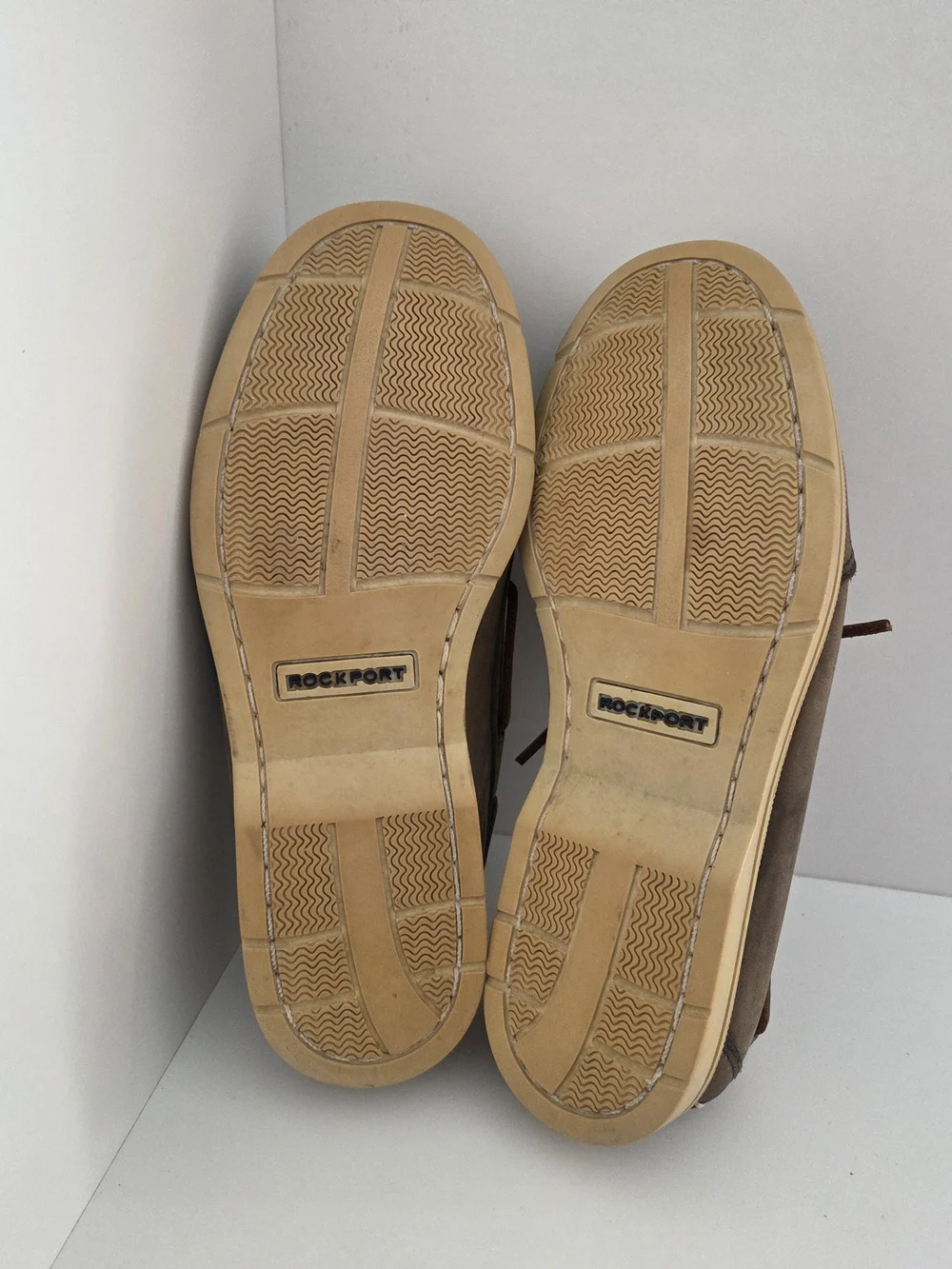Rockport Men’s Two-Tone Brown Leather Boat Shoes Size 7.5M